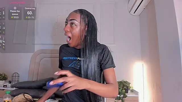 Snapshot of Anamonrroe chatting on October 2025 12:44:02 PM Anamonrroe online show from October 2025 12:44:02 PM