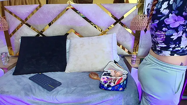 Scarlett Vegaa online show from September 2025 10:38:02 AM