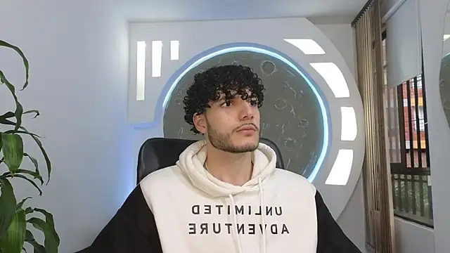 Rafael Mendezz online show from October 2025 08:15:01 PM