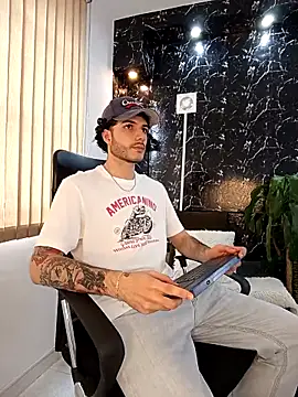 Snapshot of Rafael_Mendezz chatting on March 2026 08:36:01 PM Rafael Mendezz online show from March 2026 08:36:01 PM