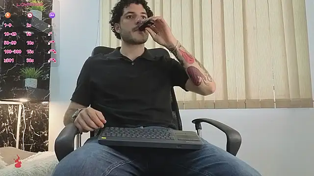 Snapshot of Rafael_Mendezz chatting on March 2026 08:19:02 PM Rafael Mendezz online show from March 2026 08:19:02 PM