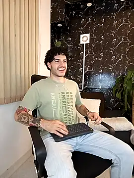 Snapshot of Rafael_Mendezz chatting on April 2026 08:51:01 PM Rafael Mendezz online show from April 2026 08:51:01 PM