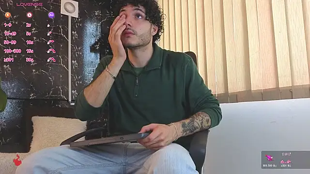 Snapshot of Rafael_Mendezz chatting on April 2026 09:12:02 PM Rafael Mendezz online show from April 2026 09:12:02 PM