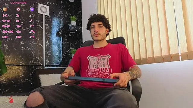 Snapshot of Rafael_Mendezz chatting on April 2026 09:21:02 PM Rafael Mendezz online show from April 2026 09:21:02 PM