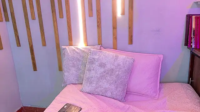 Jennifer Vega1 online show from September 2025 09:50:01 PM