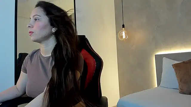 samantha 17  online show from October 2025 02:10:01 AM