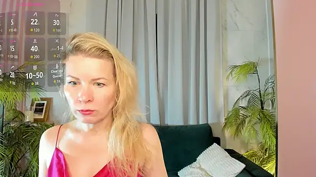 Snapshot of Julia_Giulia chatting on April 2026 11:42:01 AM Julia Giulia online show from April 2026 11:42:01 AM