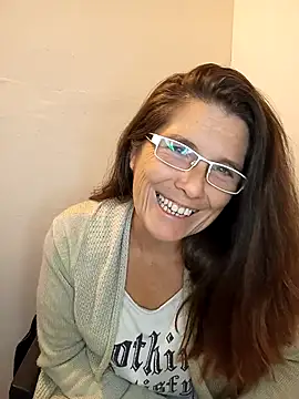 Snapshot of Merida2276 chatting on November 2025 03:07:01 AM Merida2276 online show from November 2025 03:07:01 AM