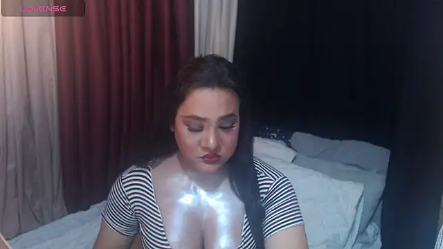 Hotcum ella online show from July 2026 12:01:01 AM