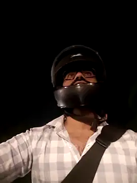 Snapshot of YoursThickDick chatting on October 2025 04:39:02 PM YoursThickDick online show from October 2025 04:39:02 PM