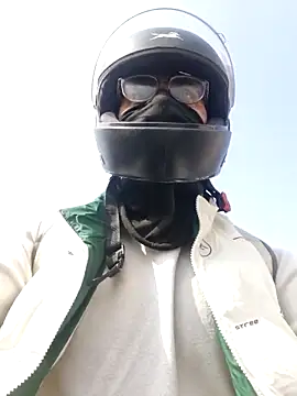 Snapshot of YoursThickDick chatting on January 2026 06:28:02 AM YoursThickDick online show from January 2026 06:28:02 AM