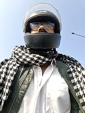 Snapshot of YoursThickDick chatting on January 2026 06:07:01 AM YoursThickDick online show from January 2026 06:07:01 AM