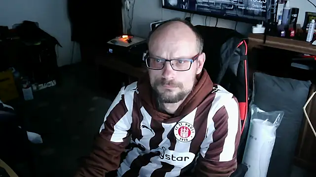 Snapshot of pierre_oi66699 chatting on February 2026 03:23:02 PM pierre oi66699 online show from February 2026 03:23:02 PM