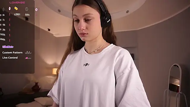 MercBoone online show from December 2025 09:03:01 AM