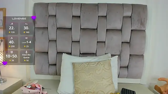 frehia dimou online show from July 2026 12:48:02 PM
