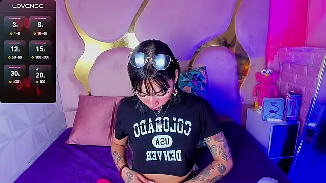 Niina Sissy online show from February 2026 02:43:02 AM