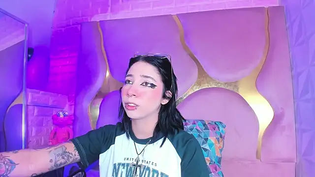 Niina Sissy online show from May 2026 06:54:01 AM