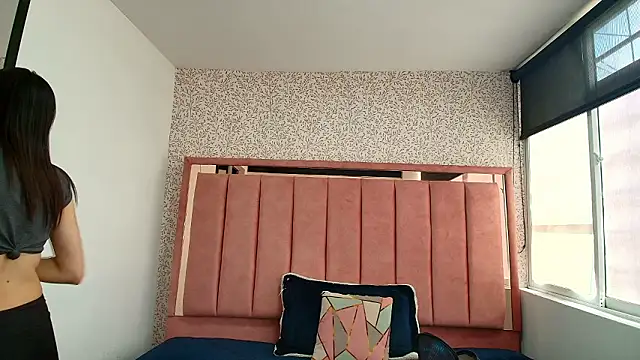 Hanna Lee   online show from March 2026 08:03:02 PM