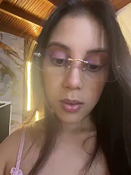 Harley J  online show from October 2025 12:12:02 PM