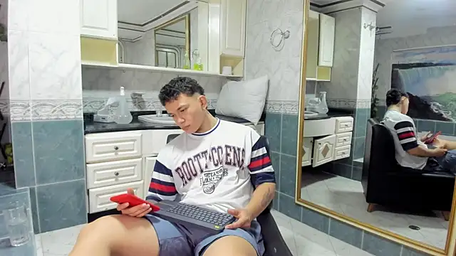 Thomas moon online show from September 2025 12:19:01 PM