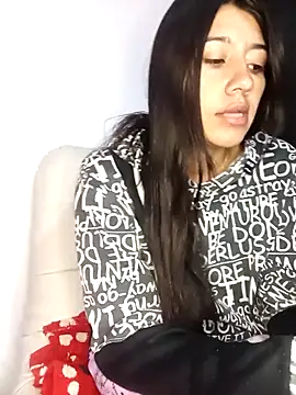 Snapshot of Madow_Lu chatting on October 2025 09:49:01 AM Madow Lu online show from October 2025 09:49:01 AM