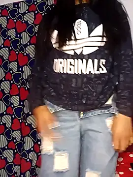 Snapshot of Madow_Lu chatting on October 2025 12:33:02 AM Madow Lu online show from October 2025 12:33:02 AM