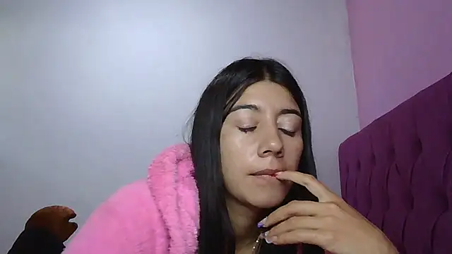 Snapshot of Madow_Lu chatting on October 2025 01:18:02 PM Madow Lu online show from October 2025 01:18:02 PM