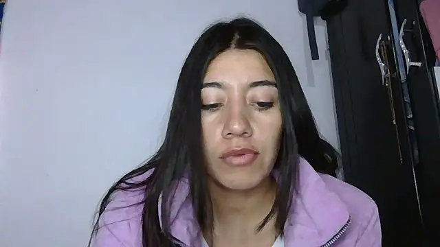 Snapshot of Madow_Lu chatting on October 2025 12:06:01 PM Madow Lu online show from October 2025 12:06:01 PM