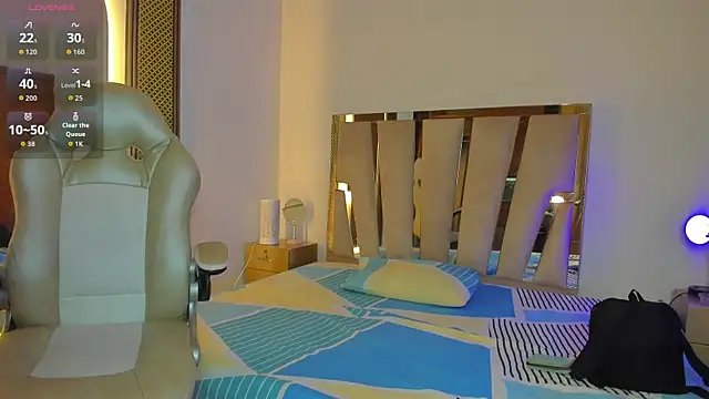 Elowen Clark online show from December 2025 08:05:02 PM