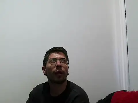 Letorres96 online show from March 2026 05:18:02 PM