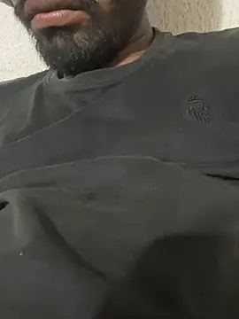 Snapshot of meralund9inch chatting on February 2026 11:35:02 AM meralund9inch online show from February 2026 11:35:02 AM