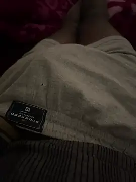 Snapshot of meralund9inch chatting on February 2026 05:11:01 AM meralund9inch online show from February 2026 05:11:01 AM