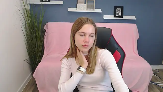 Snapshot of Spicy_Lexi chatting on October 2025 06:32:02 AM Spicy Lexi online show from October 2025 06:32:02 AM