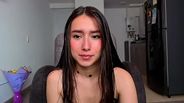 Adhara Kitten online show from April 2026 01:35:02 PM