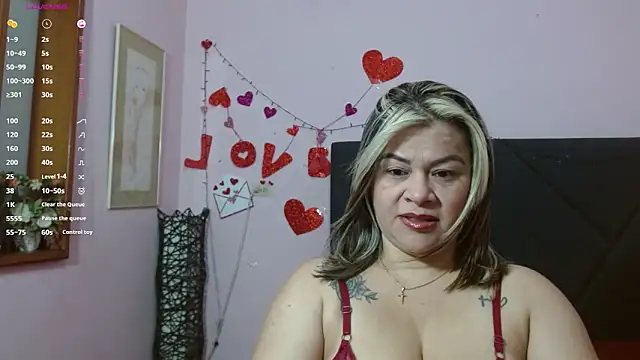 pamela echeverria online show from May 2026 11:18:02 AM