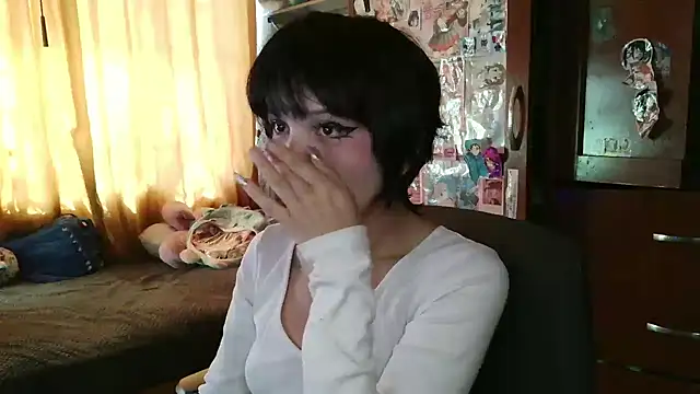 Terraelowen online show from April 2026 07:18:02 PM