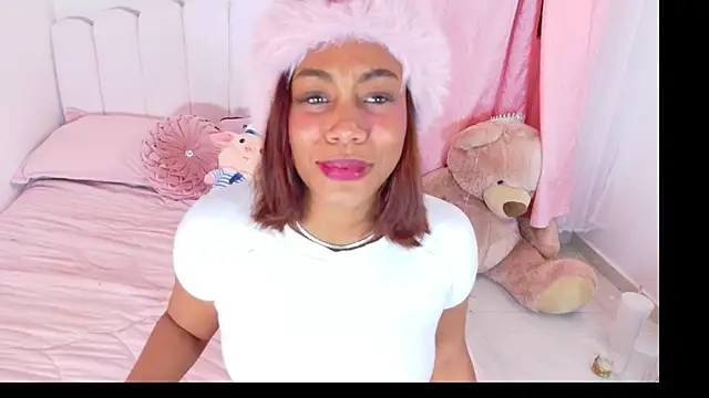 Snapshot of Sofia_Stanley chatting on May 2026 05:12:01 AM Sofia Stanley online show from May 2026 05:12:01 AM