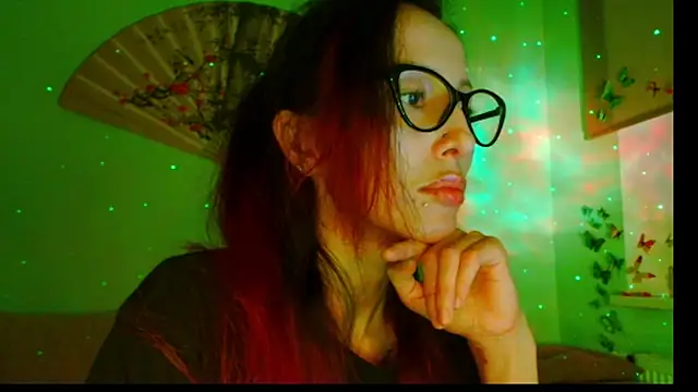 Snapshot of KiotoShine chatting on September 2025 06:09:02 PM KiotoShine online show from September 2025 06:09:02 PM