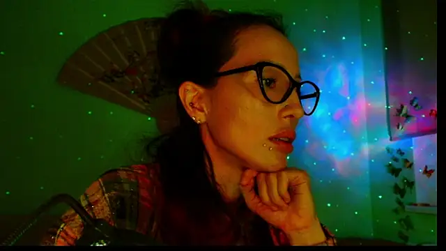 Snapshot of KiotoShine chatting on September 2025 10:26:02 PM KiotoShine online show from September 2025 10:26:02 PM