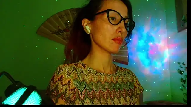 Snapshot of KiotoShine chatting on October 2025 05:20:02 PM KiotoShine online show from October 2025 05:20:02 PM