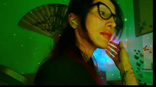 Snapshot of KiotoShine chatting on October 2025 07:53:02 PM KiotoShine online show from October 2025 07:53:02 PM