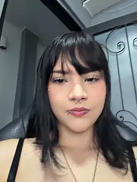 Snapshot of TatiLee chatting on April 2026 01:05:02 PM TatiLee online show from April 2026 01:05:02 PM