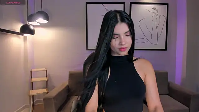 MiaLaurence online show from October 2025 07:23:02 PM