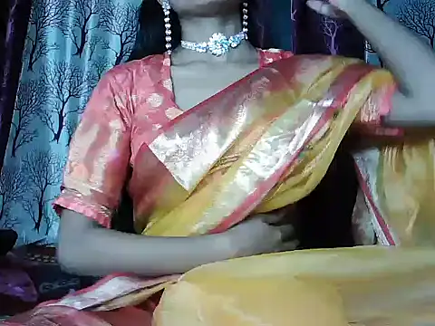 ROSE GOLDE online show from October 2025 05:36:02 PM