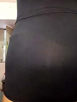 hotmanshi online show from October 2025 03:17:01 AM