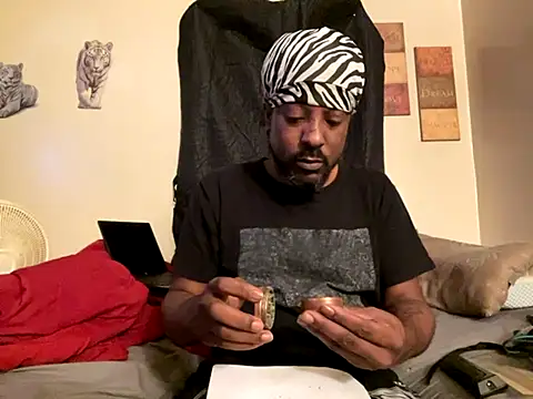 viceutk1 online show from October 2025 09:30:02 AM