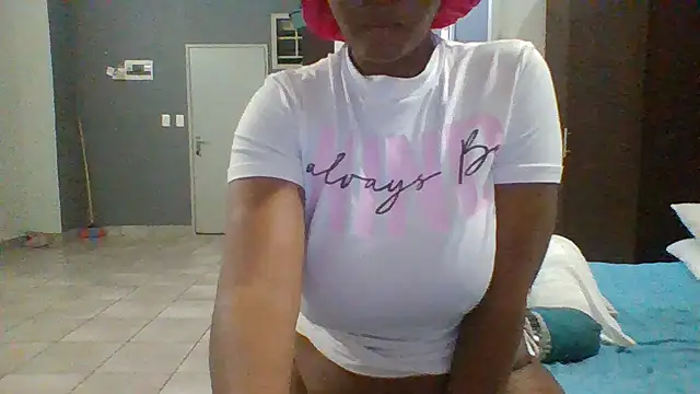 CouplesX96xx online show from April 2026 07:22:01 PM