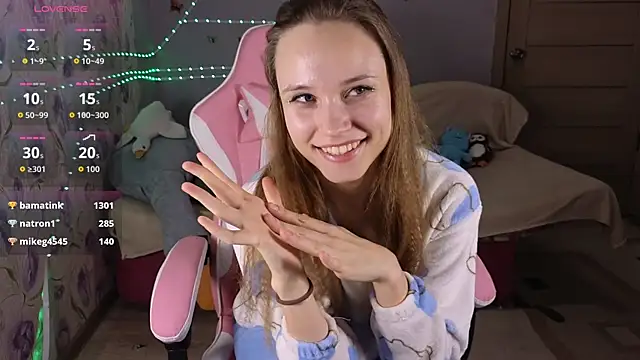 Armurra15 online show from November 2025 08:38:02 PM