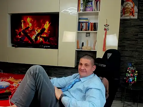 Snapshot of SpartacusDaddy48 chatting on January 2026 11:31:01 PM SpartacusDaddy48 online show from January 2026 11:31:01 PM