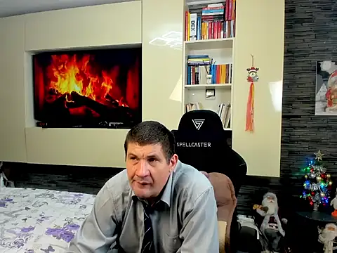 Snapshot of SpartacusDaddy48 chatting on February 2026 05:43:01 PM SpartacusDaddy48 online show from February 2026 05:43:01 PM